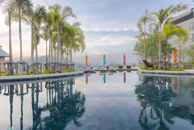 Suite mit Meerblick — Mida Grande Apartment with Rooftop Pool near Surin Beach